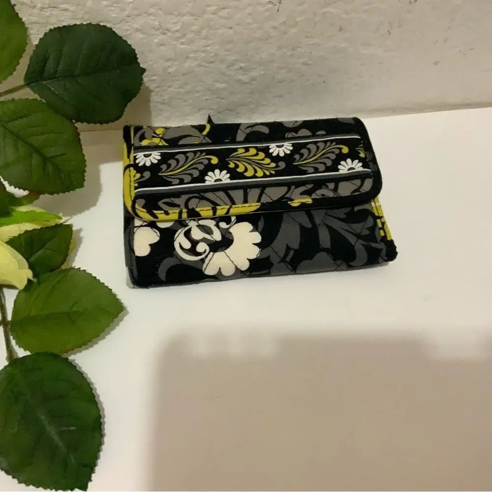 New VERA BRADLEY Trifold EURO WALLET ~ $29 BAROQUE Black Gray White Floral